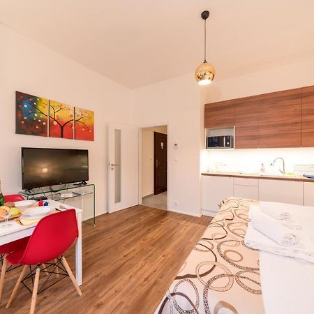 Prague City Stay Jagellonska Екстер'єр фото